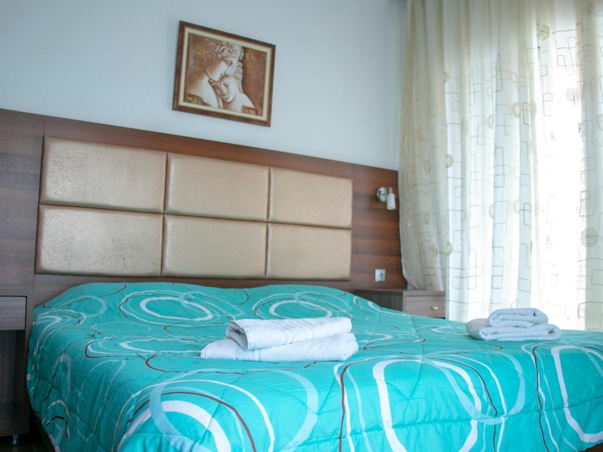 Maria Apartments Паралия Дионисиу Екстериор снимка
