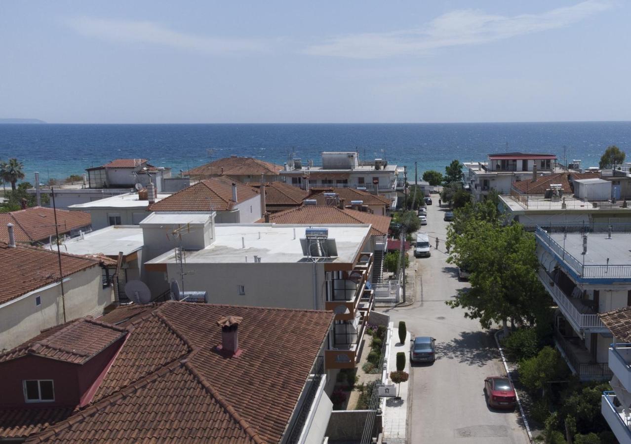 Maria Apartments Паралия Дионисиу Екстериор снимка