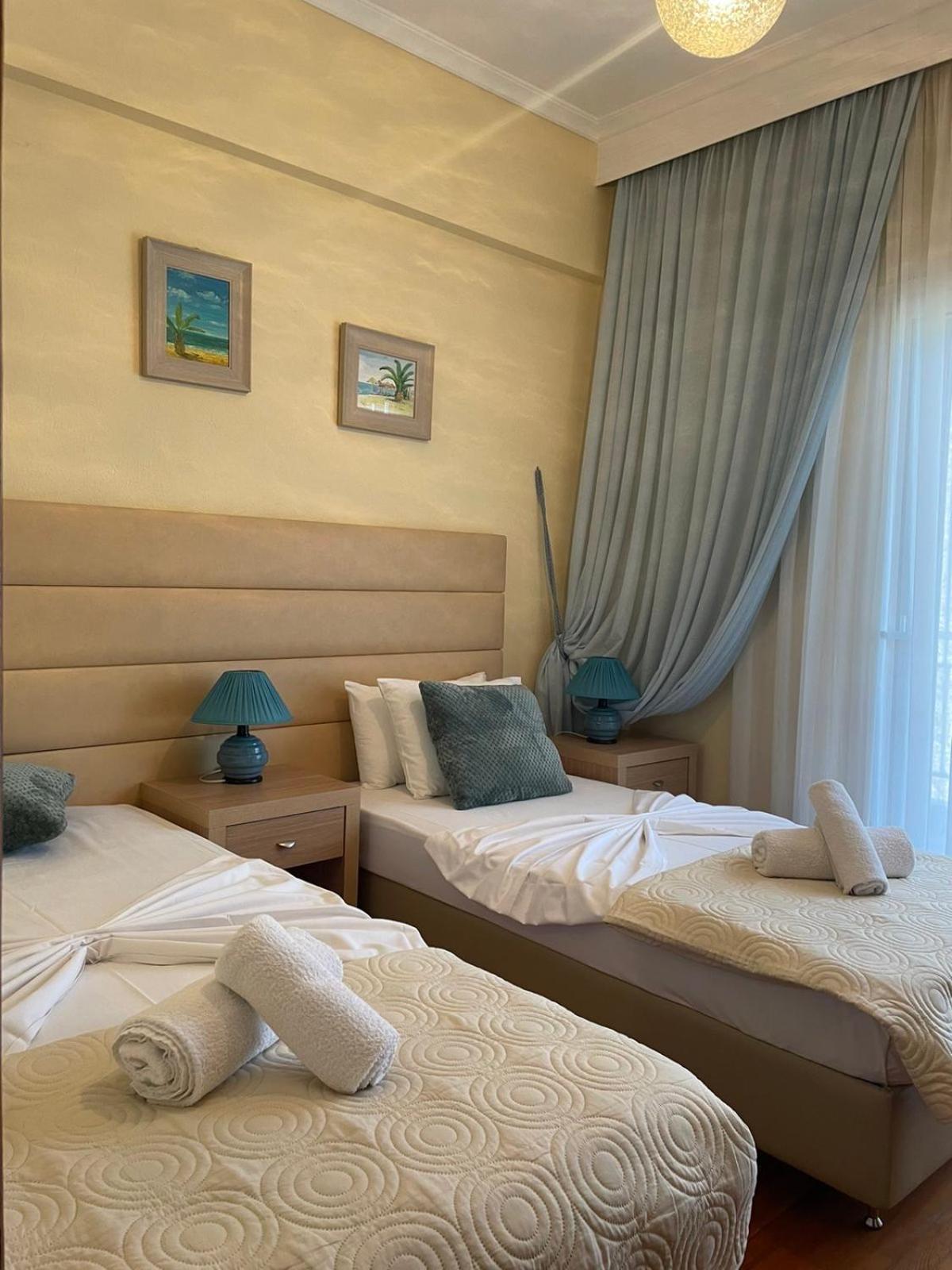 Maria Apartments Паралия Дионисиу Екстериор снимка