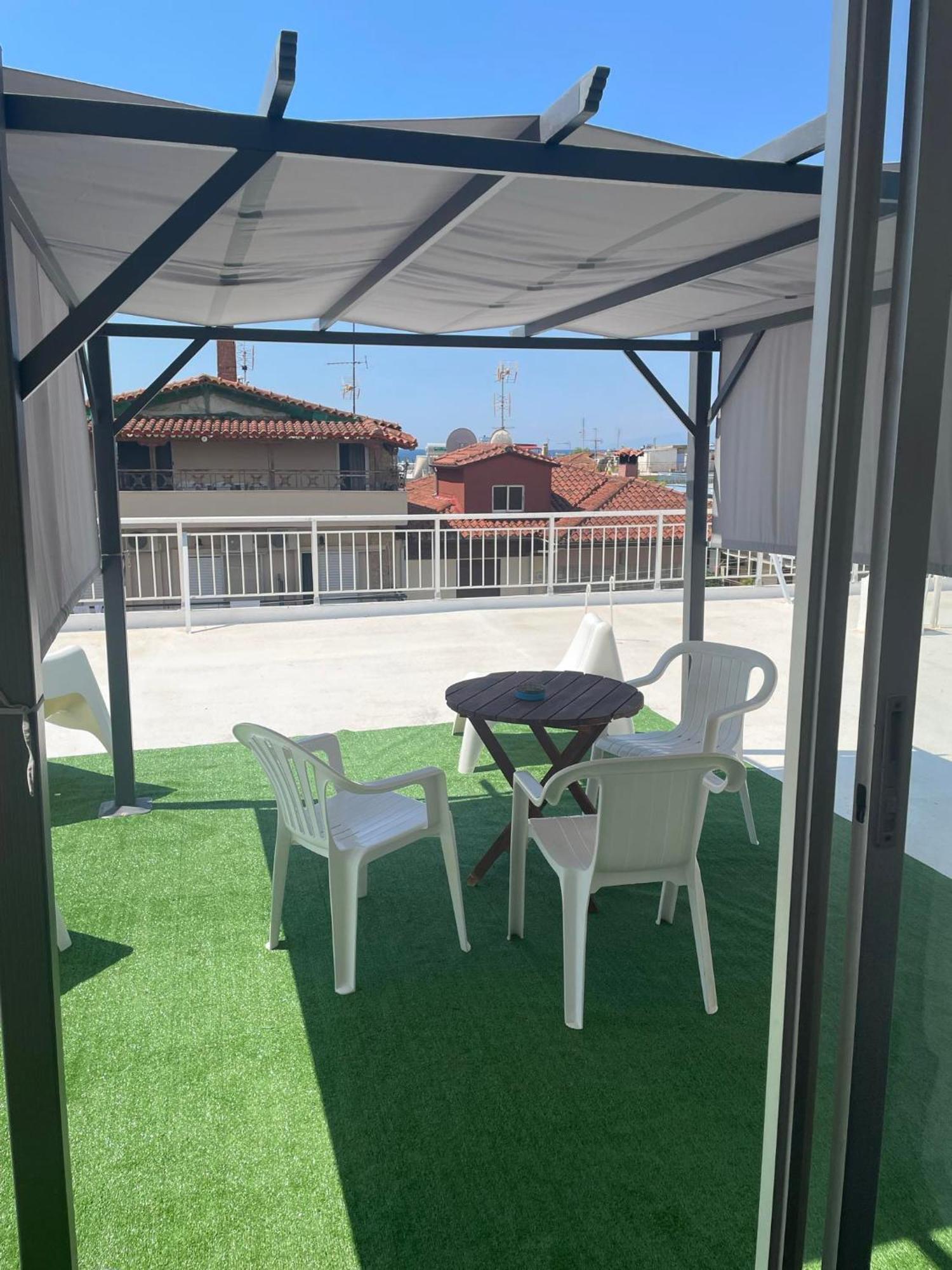 Maria Apartments Паралия Дионисиу Екстериор снимка