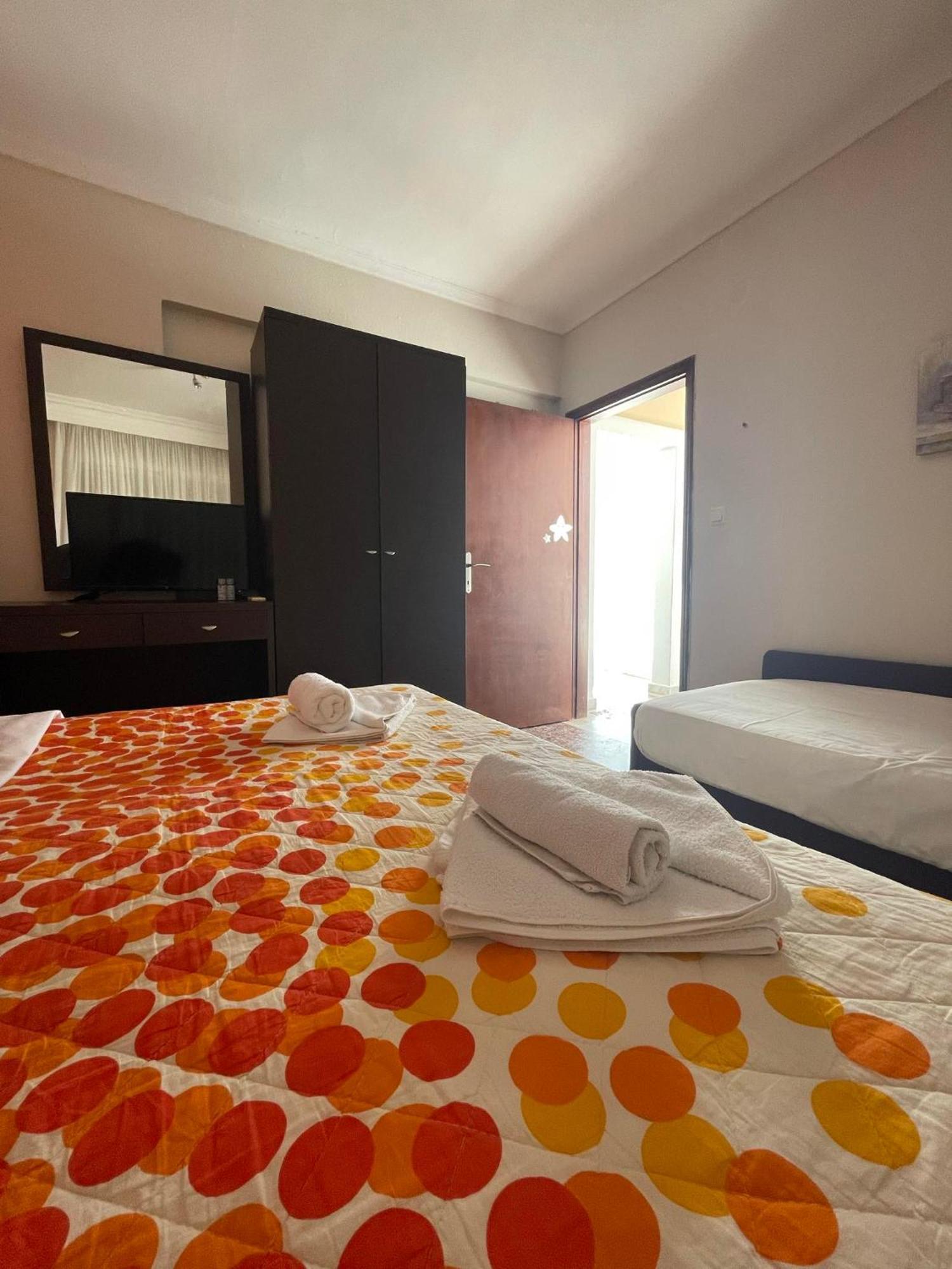 Maria Apartments Паралия Дионисиу Екстериор снимка