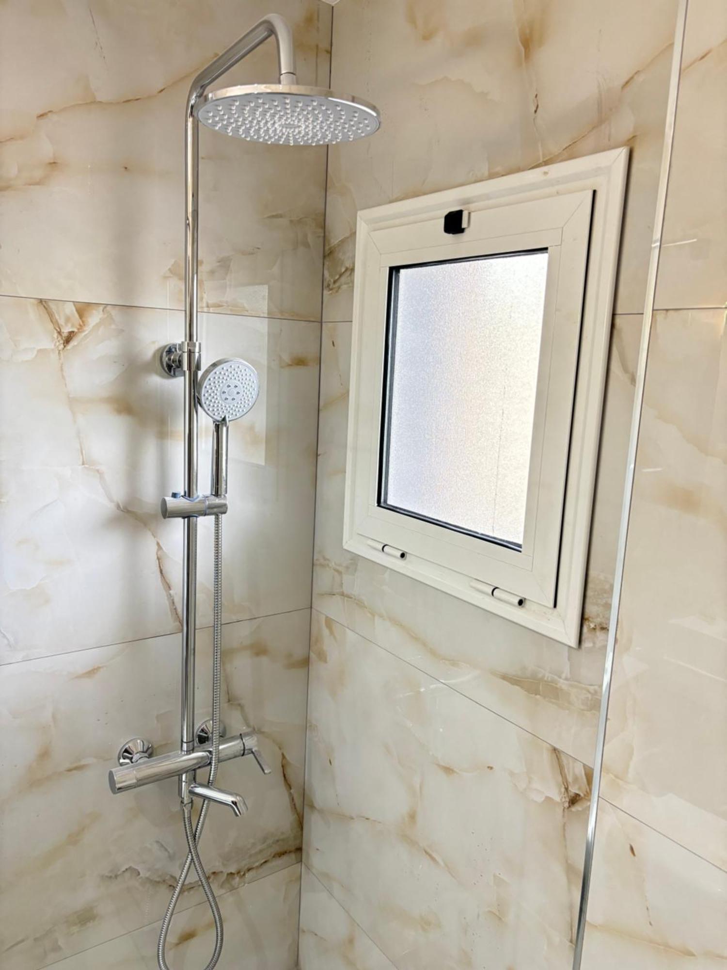 Maria Apartments Паралия Дионисиу Екстериор снимка