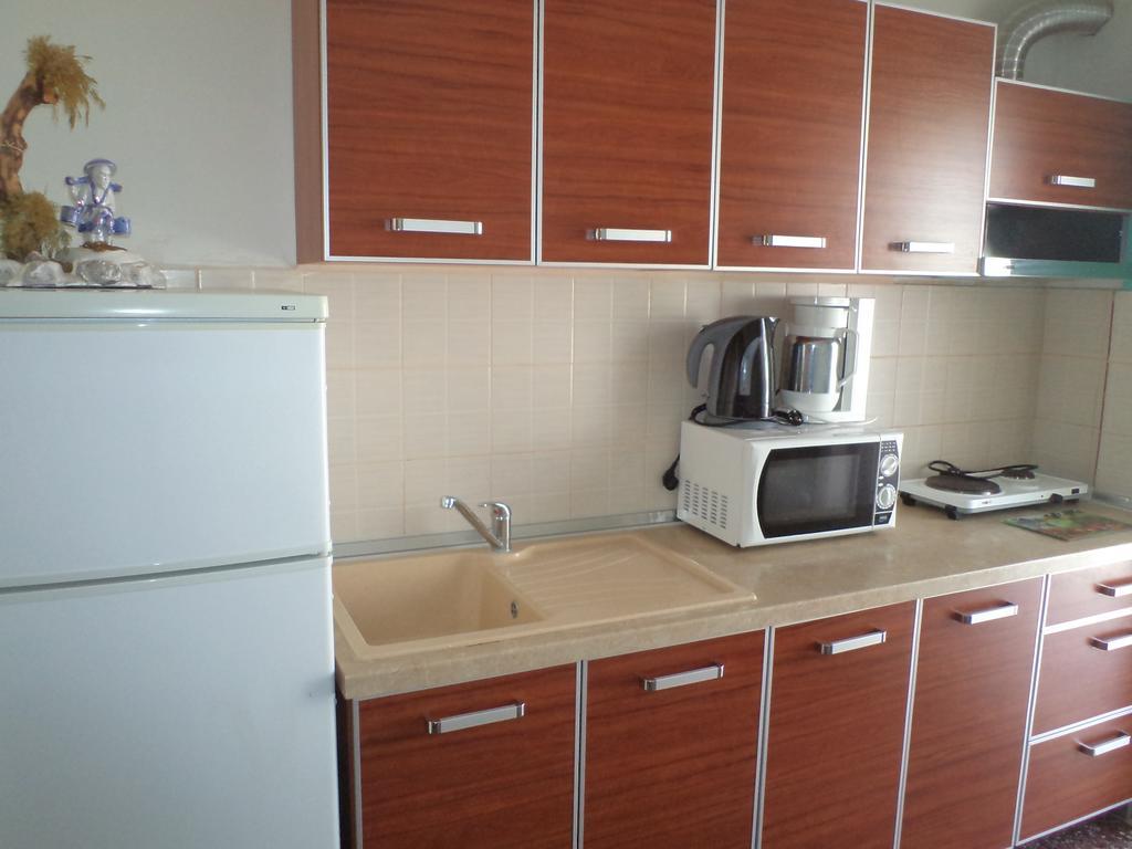 Maria Apartments Паралия Дионисиу Стая снимка