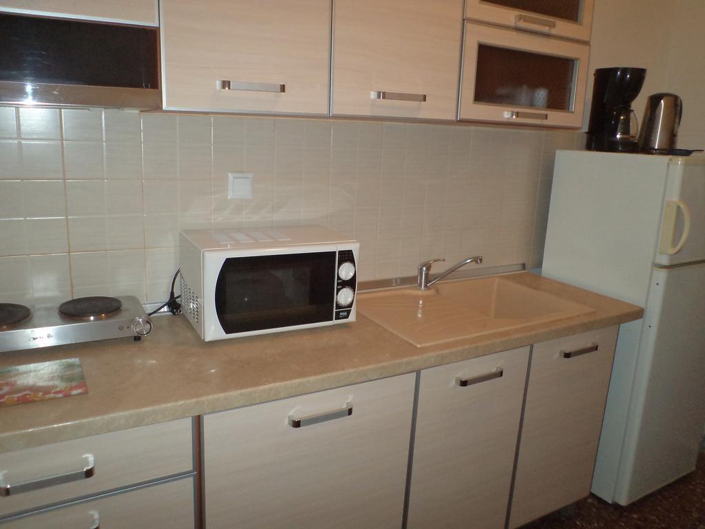 Maria Apartments Паралия Дионисиу Стая снимка